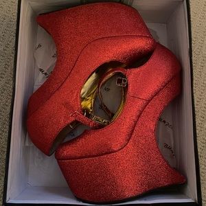 Bumper Red Glitter Heel-less Heels